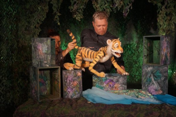 Tigerwild. Theater con Cuore Figurentheater für Kinder