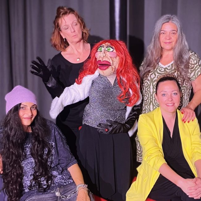 Die Scham muss die Seite wechseln. Loretta de Luxe & Gäste