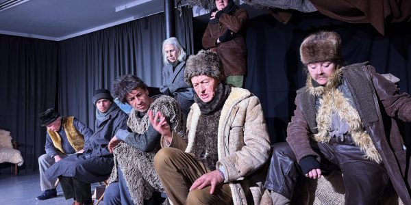 Szenenbild Mehrgenerationen-Ensemble Theater Zeller KulturZentrum